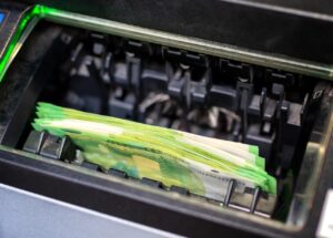 貯金口座への自動移動を活用するメリットは？